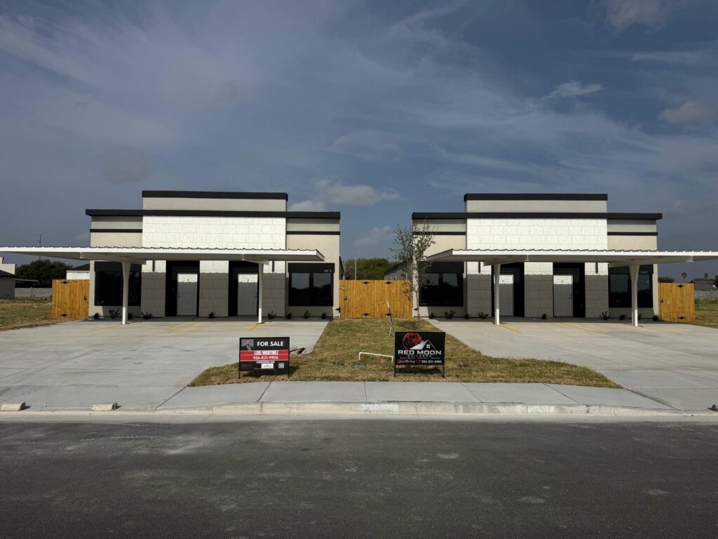 North McAllen duplex in 11015 N. 27th St, McAllen, TX