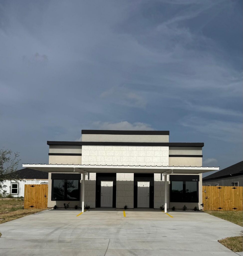 North McAllen duplex in 11013 N. 27th St, McAllen, TX